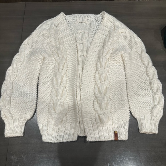 Chunky Cable Knit Long, Oversized  White Mohair Cardigan in size small handmade - Picture 3 of 8